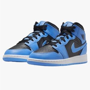 Air Jordan 1 Mid GS 'University Blue Black' size 4 youth